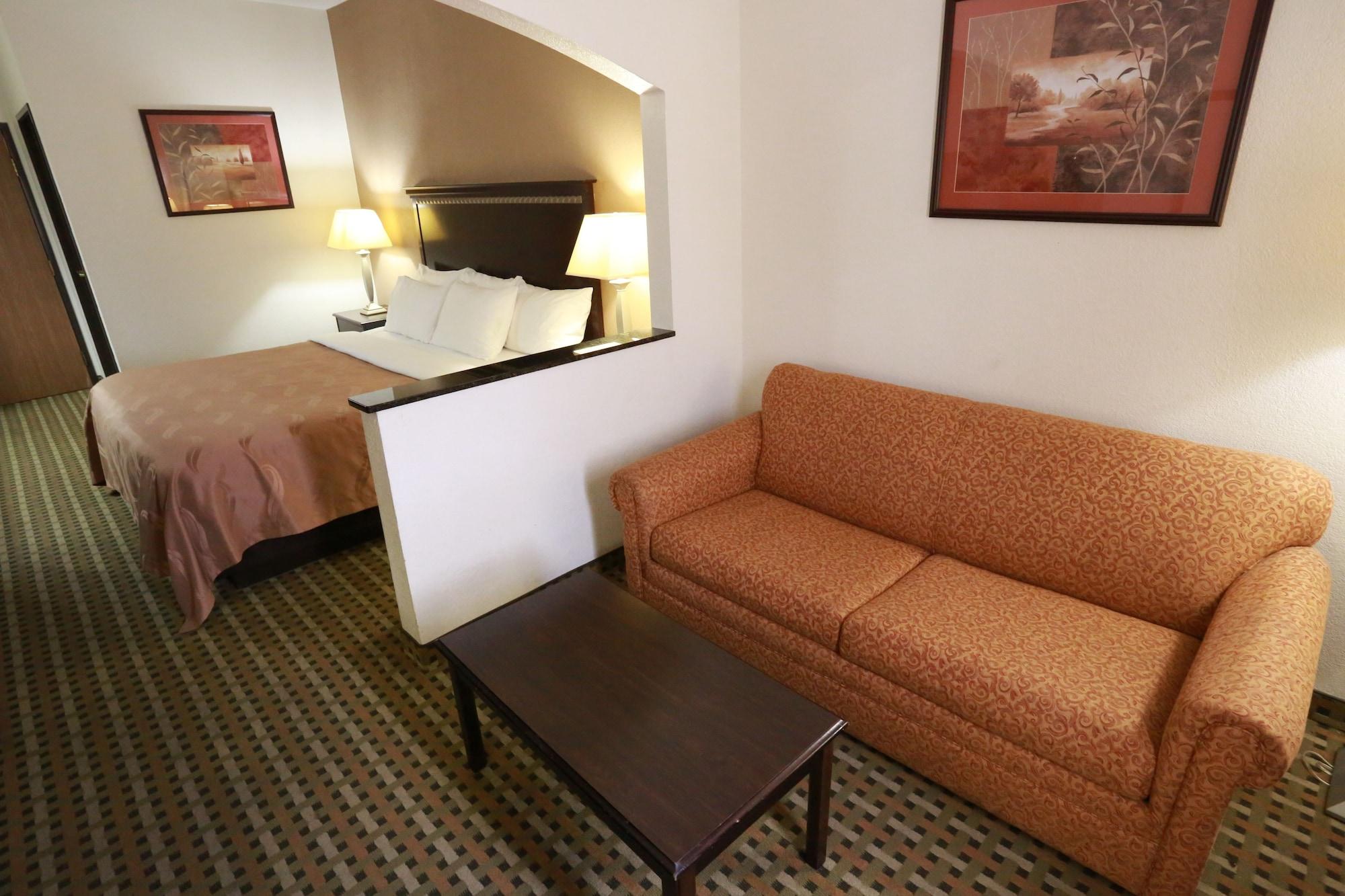 Quality Suites, Ft Worth Burleson Exterior photo